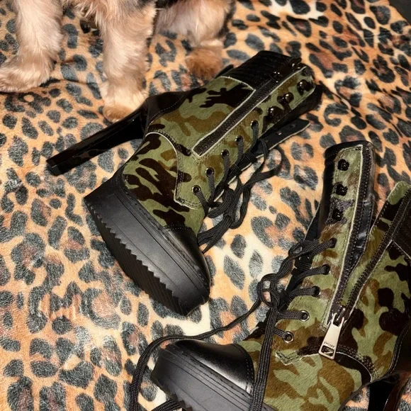 DKNY Steffi camouflage calf hair high heel platform lace zip boots Leather
Camo - Picture 9 of 15